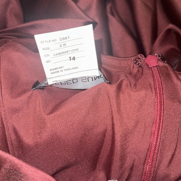 ALFRED SUNG Burgundy One-Shoulder Maxi Dress - Picture 4 of 9